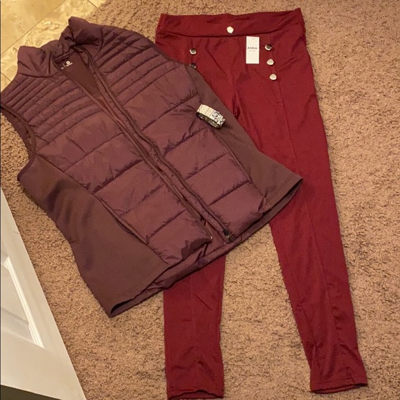 Leggings - High Waist Double Breasted Leggings - Picture 3 of 6